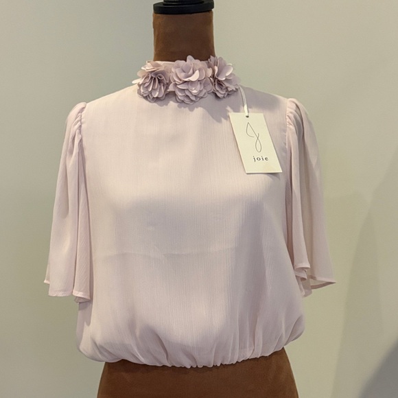 Elegant Pink Floral Collar Blouse - Picture 2 of 10